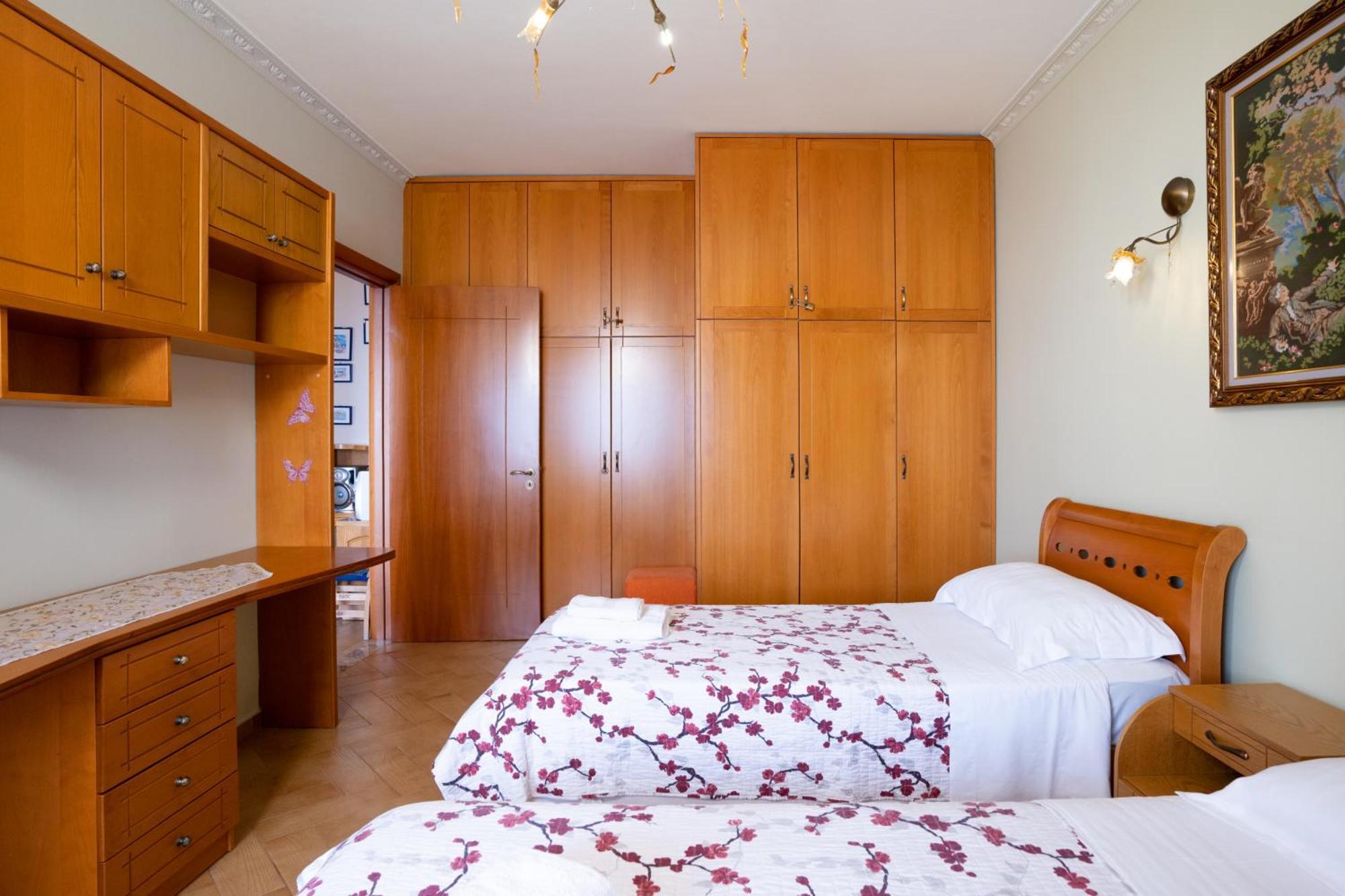 Appartement Beachfront 3 Bedroom With Sea View *